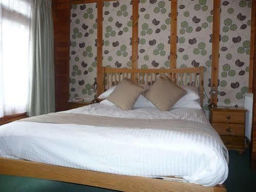 Old Pines Hotel And Restaurant Spean Bridge Buitenkant foto